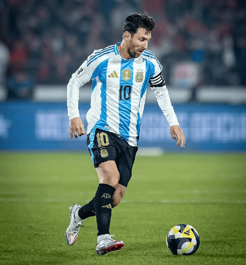 上海U20男足队员失利后哭成一片，徐根宝：哭什么？责任在我（上海U20男足失利后队员痛哭，徐根宝：别哭，责任我来担）