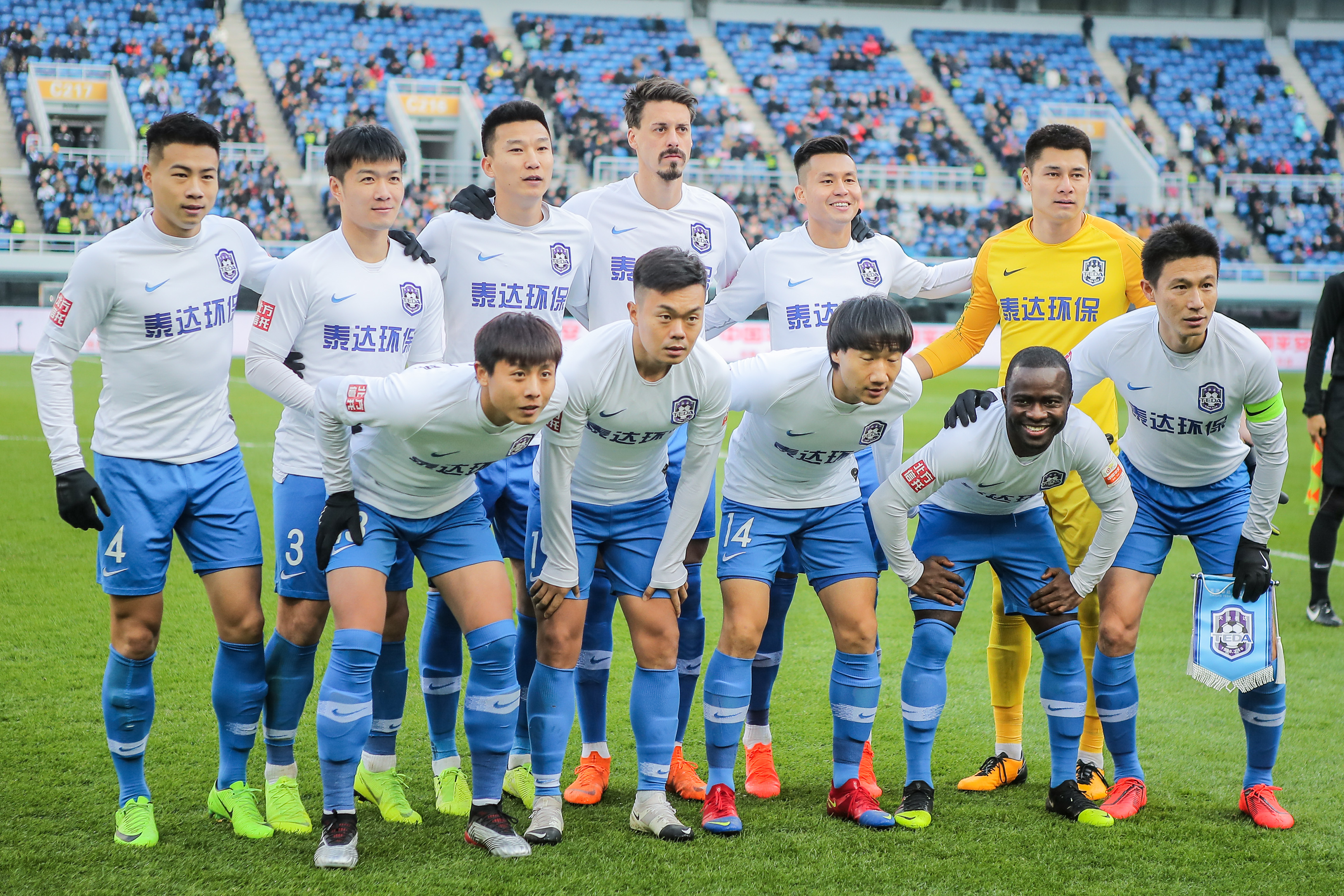 锁定斗鱼看 2025 电竞世界杯：豪华解说+互动福利 开启盛夏观赛狂欢