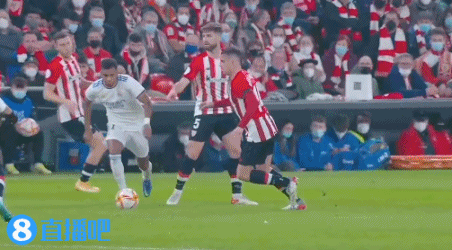 国米肠子悔青了吧？米兰700万投资蜡笔，收益直指联赛冠军（国米会后悔吗？米兰700万押注蜡笔，回报直指联赛冠军）