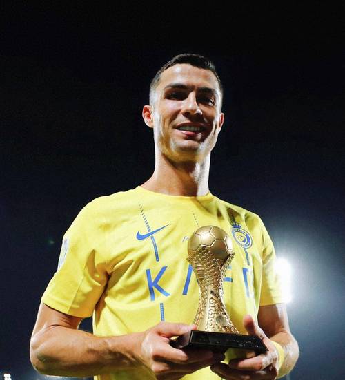 官方：齐达内之子卢卡内收肌受伤，已离开阿尔及利亚队训练营（阿尔及利亚队官宣：卢卡·齐达内内收肌受伤，已退出本期训练营）