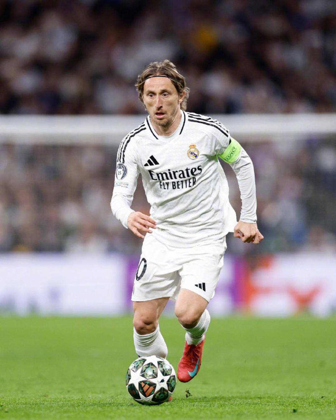 CCTV5+直播曼城vs桑德兰：福登脚头正热 曼城以攻代守全取3分（CCTV5+直播曼城对阵桑德兰：福登状态火热，曼城以攻制守力取三分）